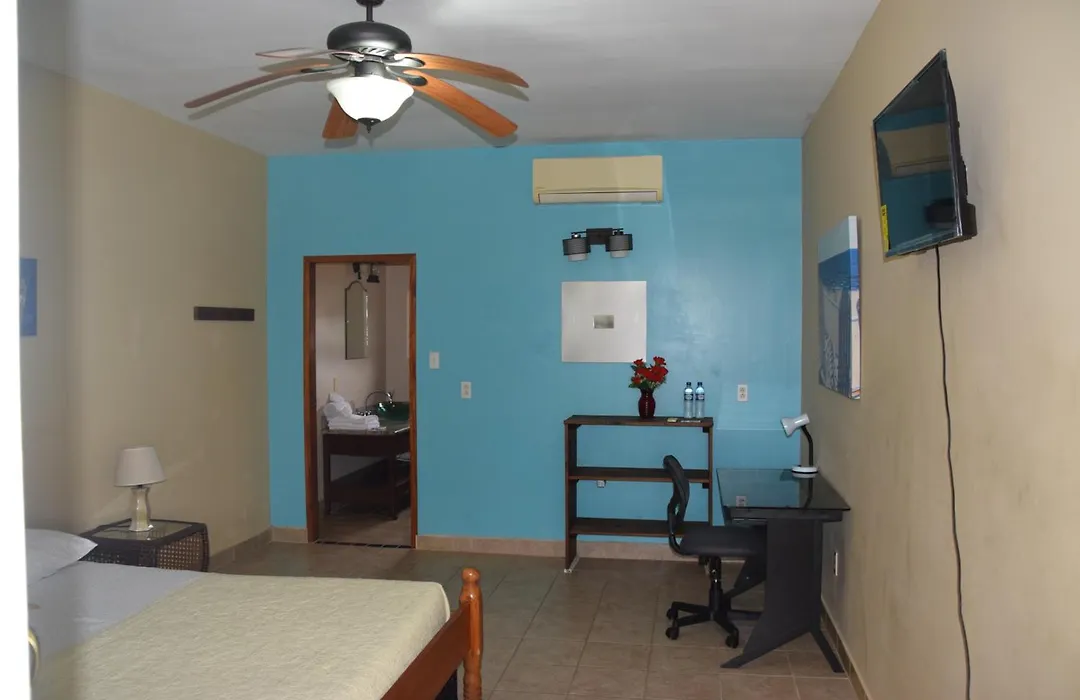 Bamboleo Inn-1