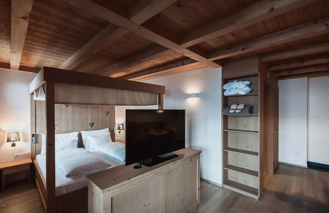 Zin Senfter Residence-1