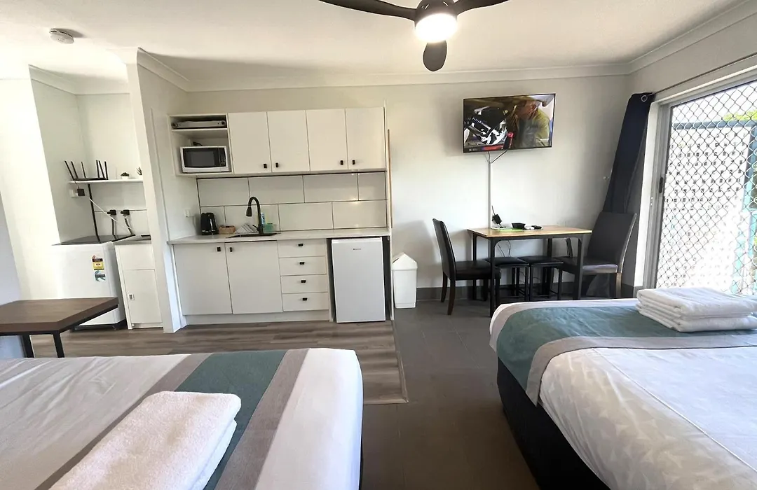 Broadwater Keys Holiday Apartments-1