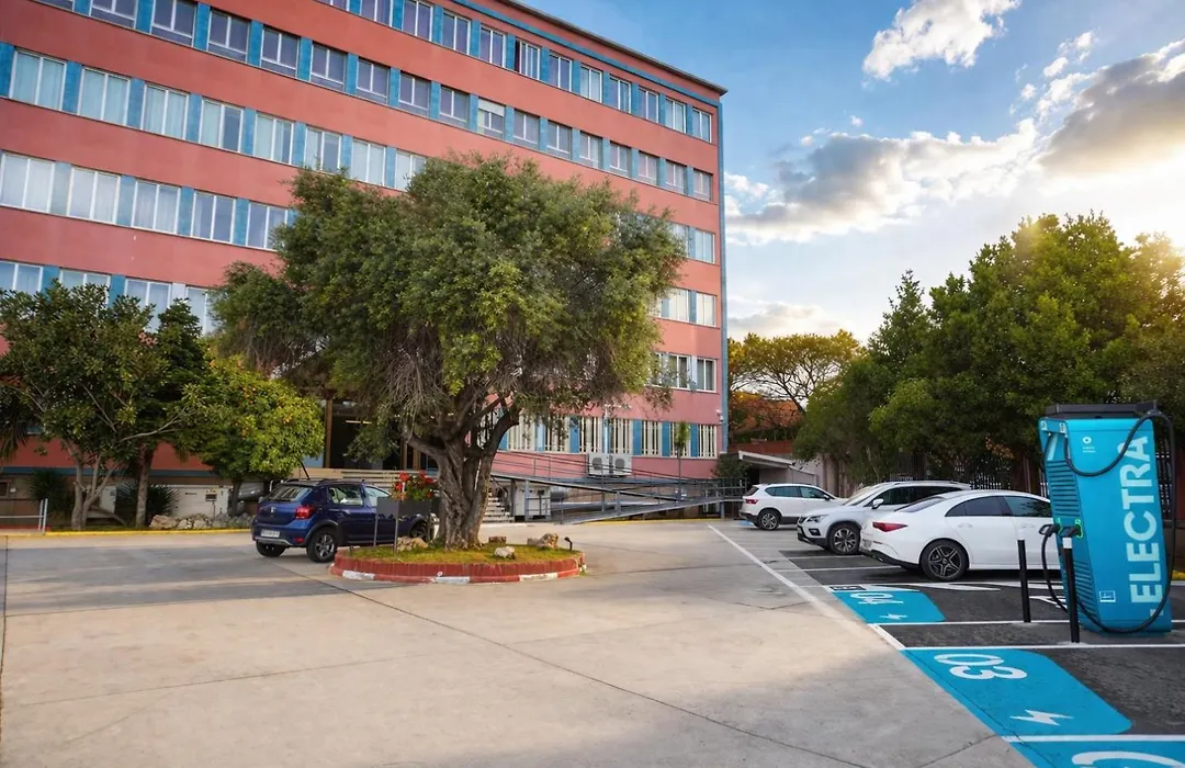 Aparthotel Montcada-1