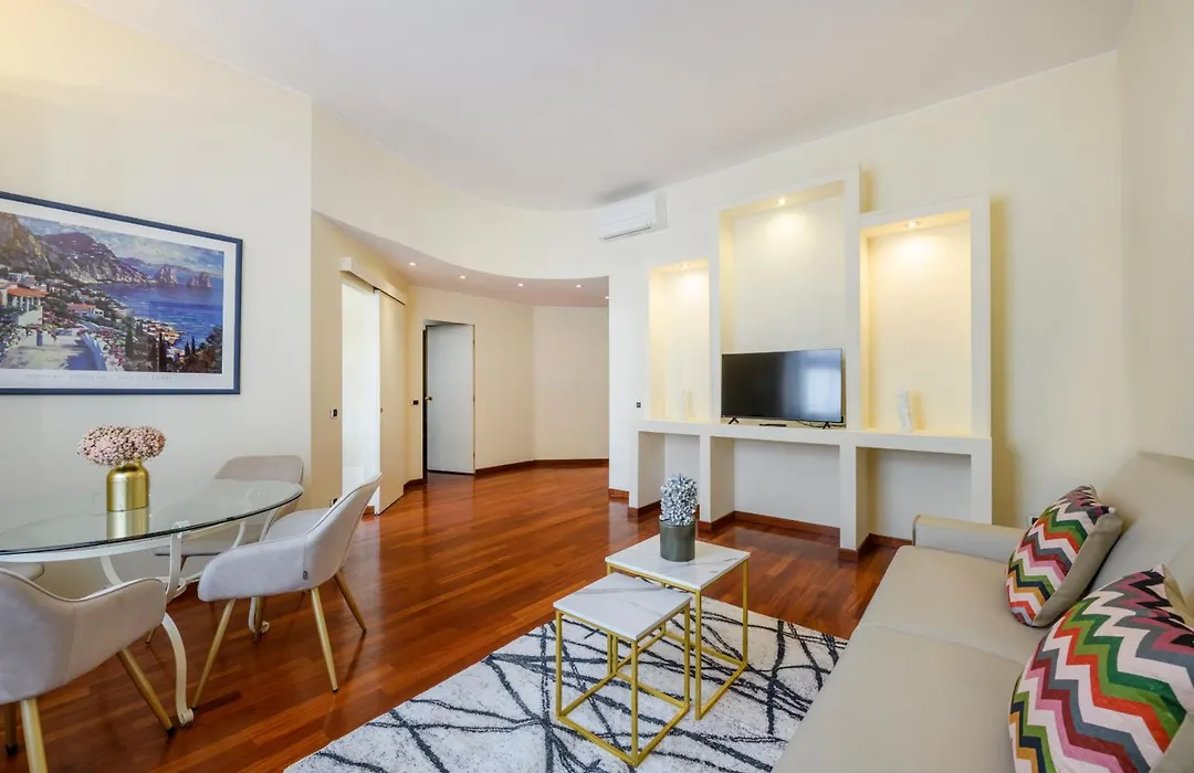 Milan Royal Suites Luxury P.Zza Della Repubblica-1