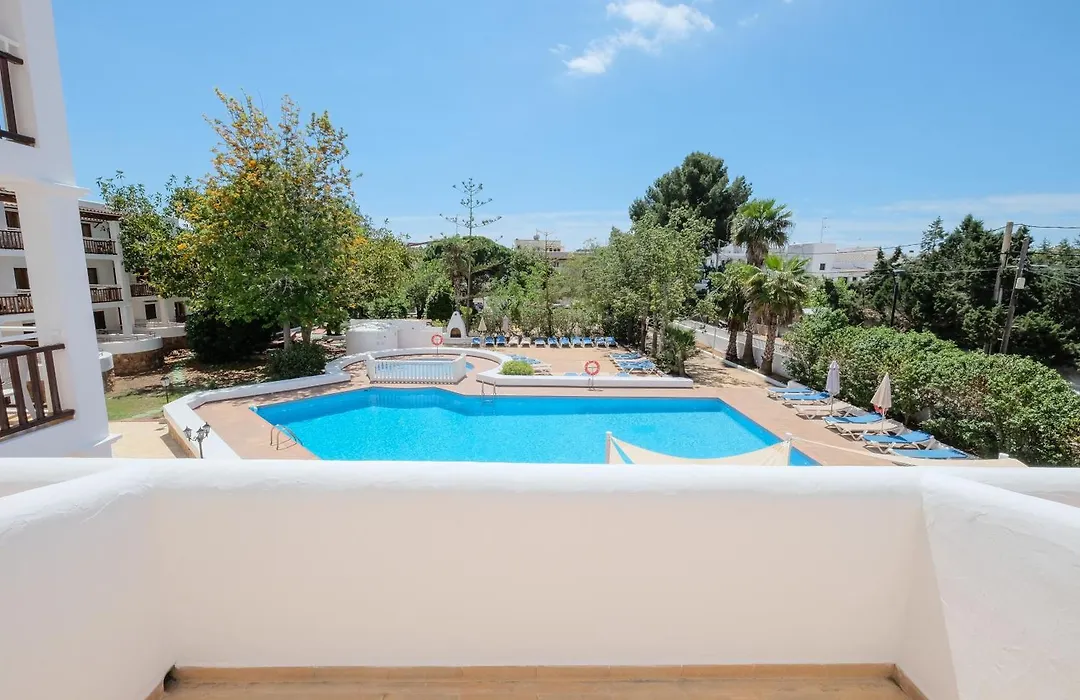 Azuline Apartamentos Can Sanso-1