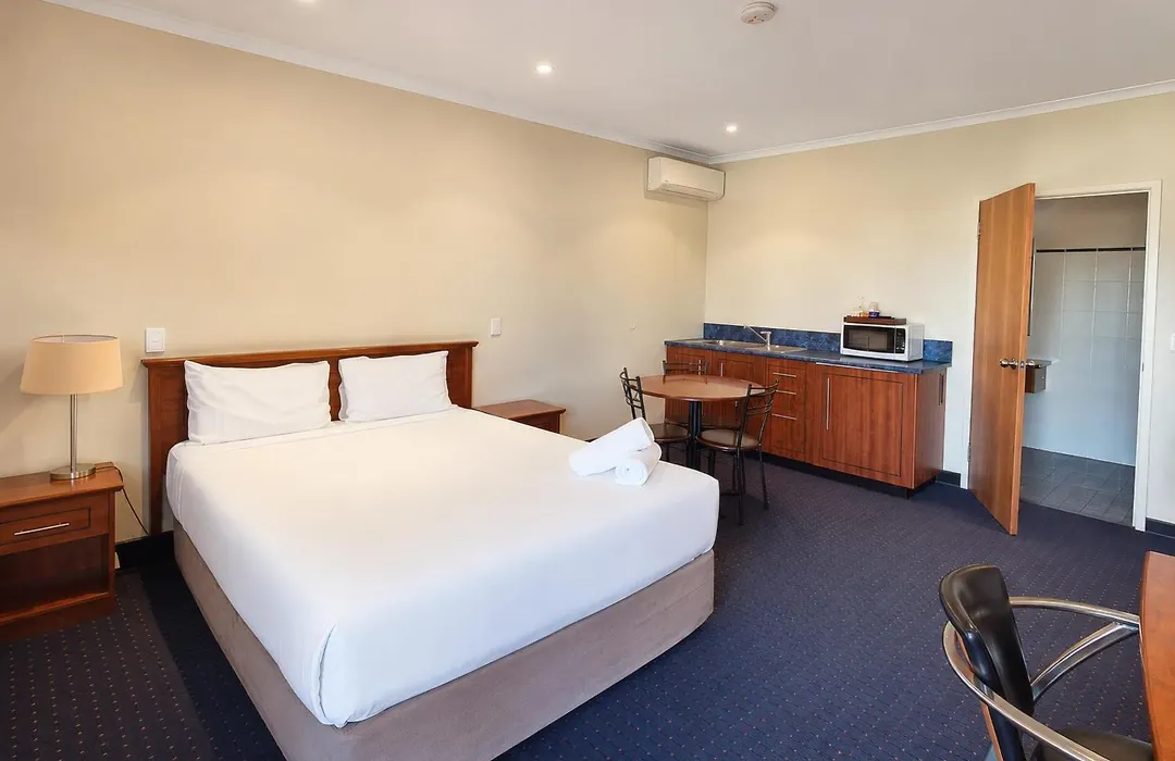 Gladstone Capricorn Apartments-1