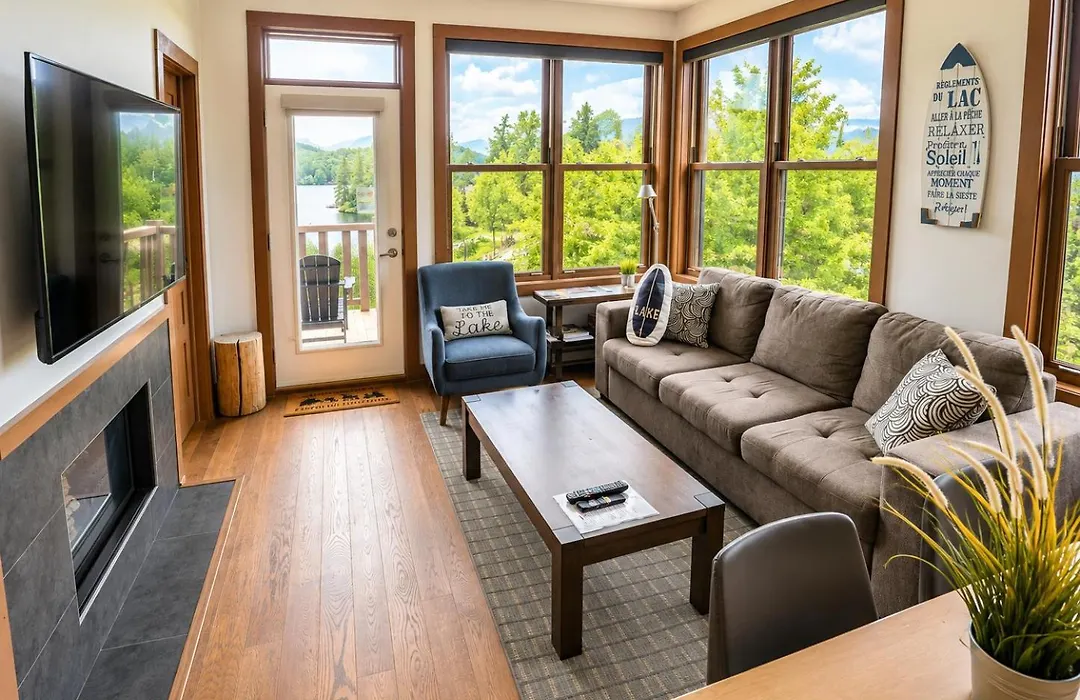 Appartement-Condo Sur Lac Superieur-Mont-Tremblant-1