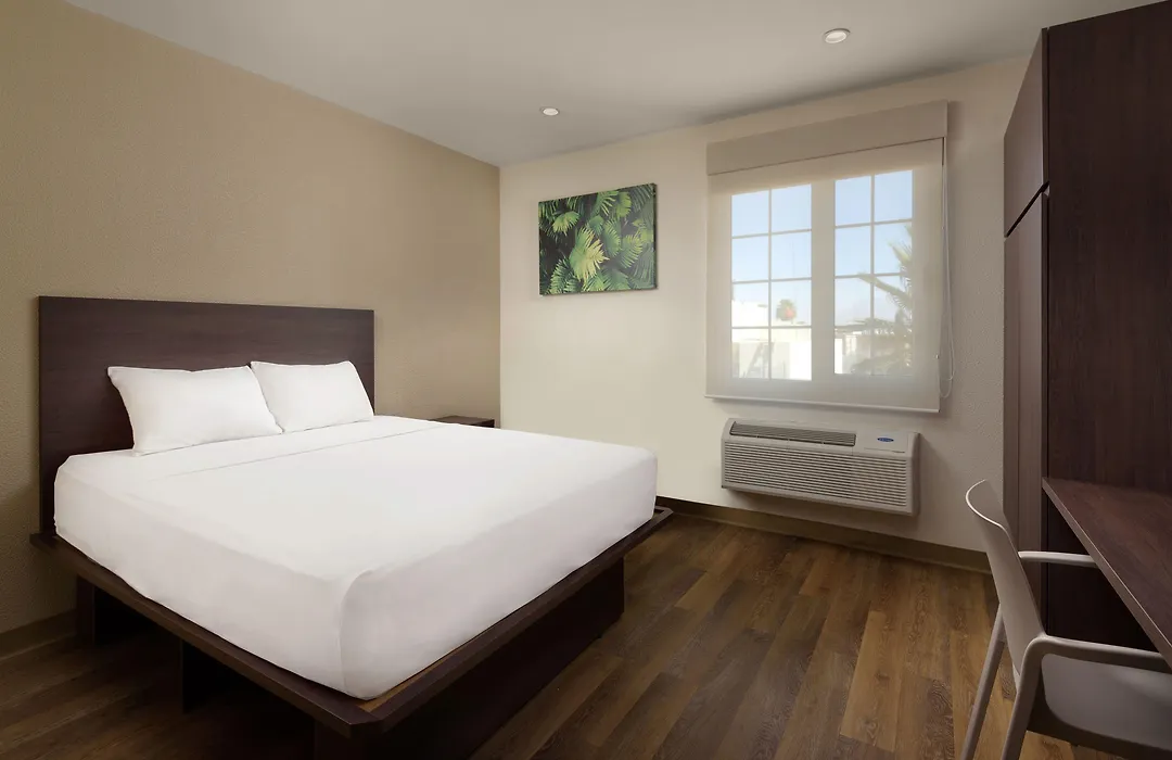Extended Suites Tijuana Macroplaza-1