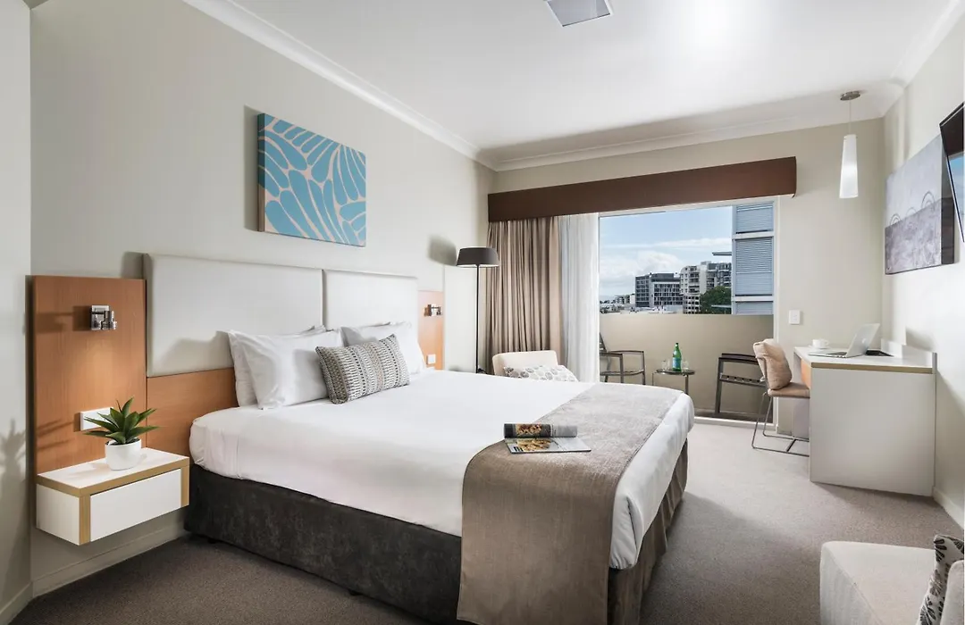 Grand Hotel And Apartments Townsville-1