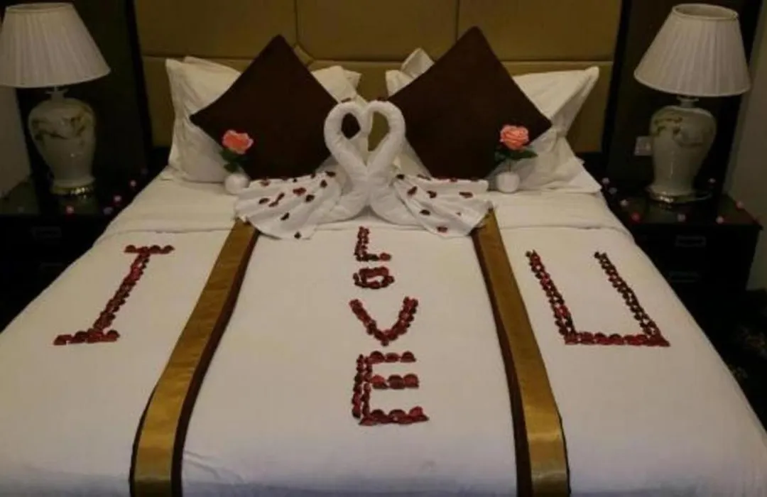 Rest Night Serviced Apartments- Alhamra-1