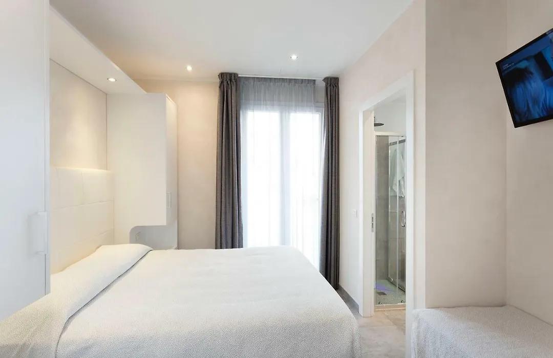 White Suite & Apartments-1