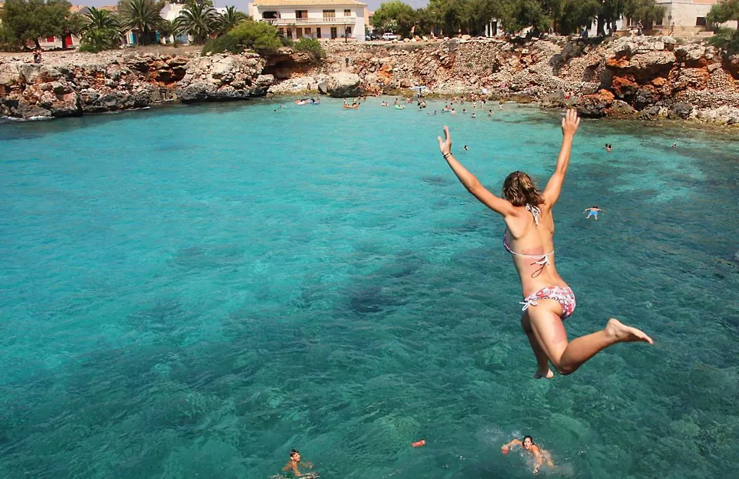 Bj Cala Morlanda Estudios (Adults Only)-1
