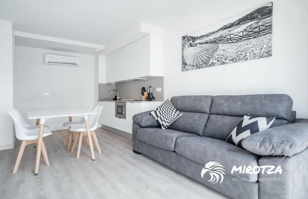 Mirotza Rooms And Apartments-1