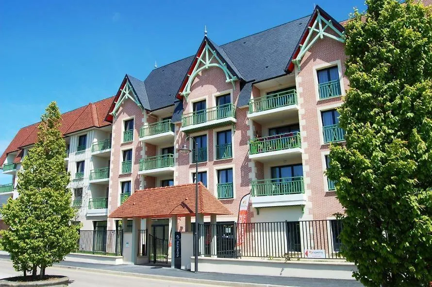 Résidence Services Seniors Domitys - Les Safrans-1