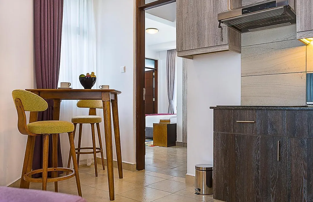 L'Aziz Suites - Near Aga Khan Hospital-1