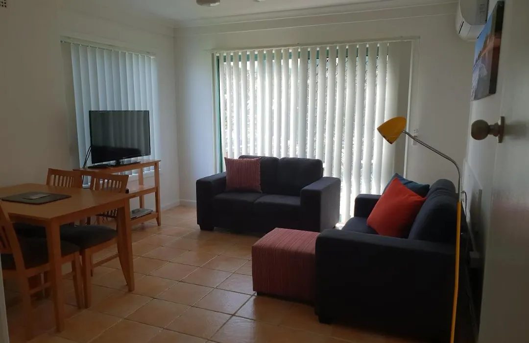 Oxley Cove Holiday Apartment-1