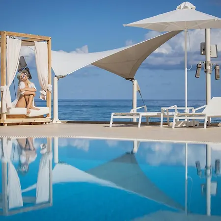 Akrogiali Beach Hotel Apartments-3