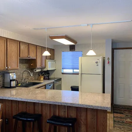 Beaver Village Apartment-2