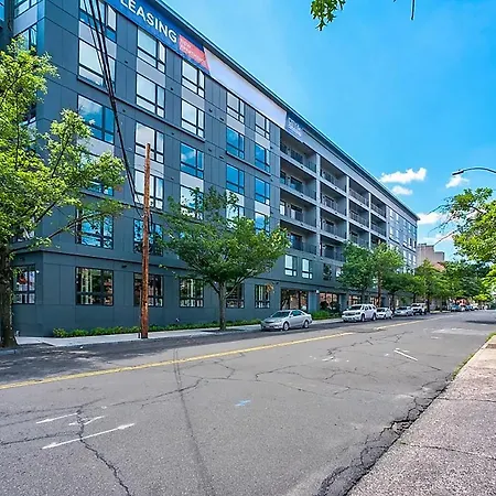 Luxury Furnished Apartments By Hyatus Downtown At Yale-2
