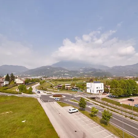 Piazza Lira Schio Residence-3