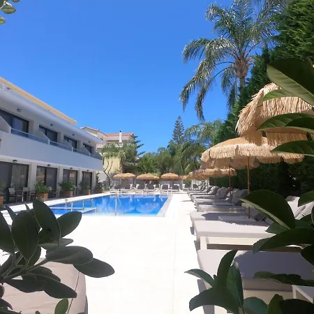 Paradise Hotel&Bar-3