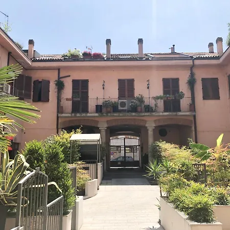Easy Milano - Rooms&Apartments Navigli-2