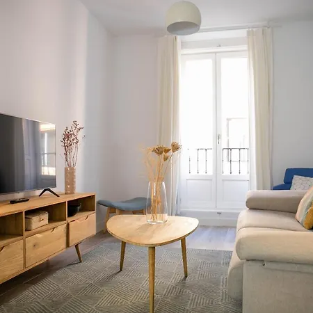 Nqn Aparts & Suites Madrid-3