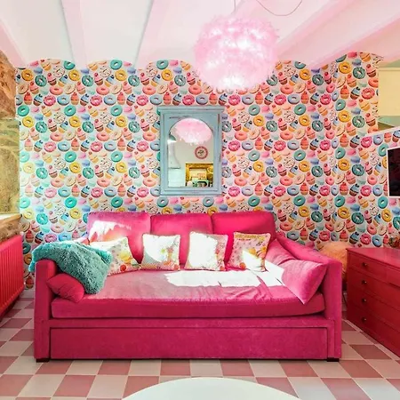 La Suite Años 50 La casa Barbie, bañera y chimenea de leña-3