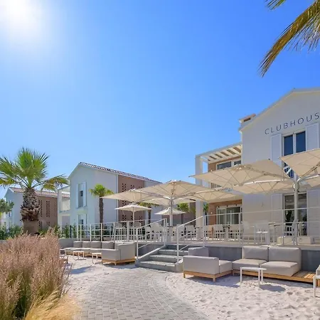 Pareus Beach Resort-2
