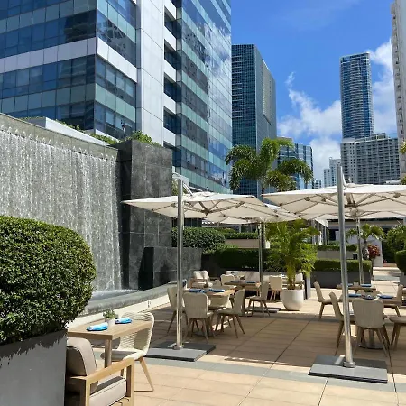Four Seasons Hotel Miami - Luxury Private Residences-2