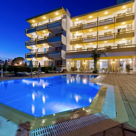 Trianta Hotel Apartments-3