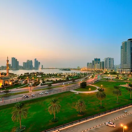 Al Majaz Premiere Hotel Apartments-3