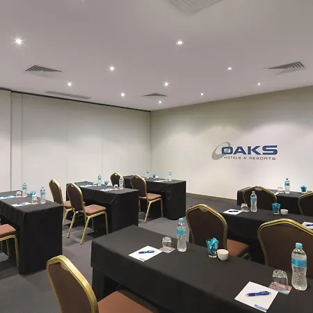 Oaks Melbourne On Collins Suites-3