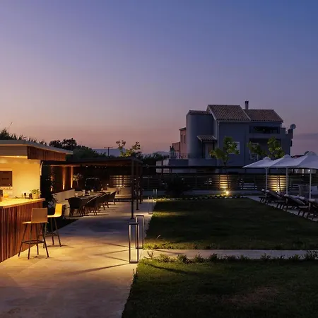 V Luxury Suites-3