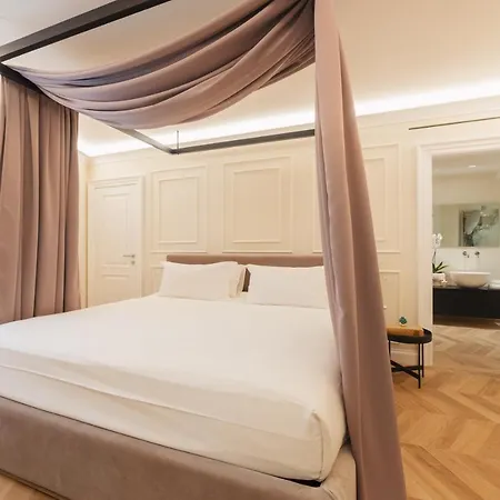 Naxi Suites-2