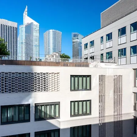 Staycity Aparthotels Paris La Defense-2