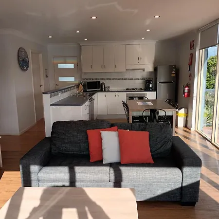 Grandeur Holiday Units-2