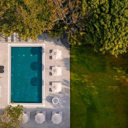 Naillac Elite Suites-3