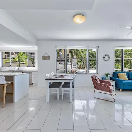 Airlie Summit Apartments-2
