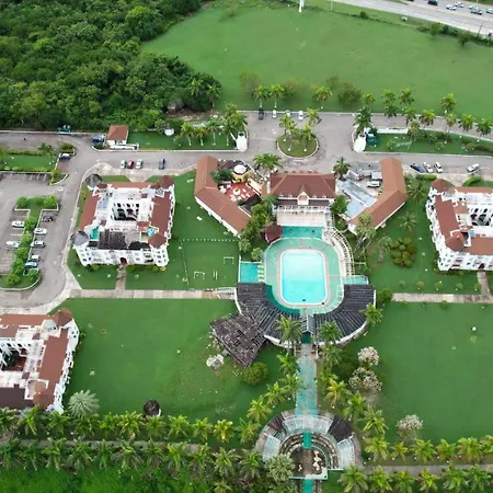 Seacastles By The Beach/Pool-2