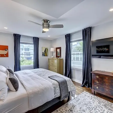 The Home Collection Clt: 510 Queens-3