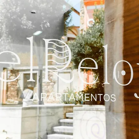 Apartamentos El Reloj-2