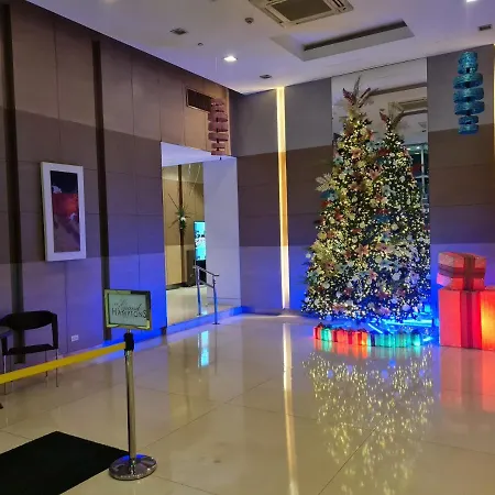 Huge Condo Unit Near Burgos Circle, St Lukes, Shangri-La - P Hamptons T1-3