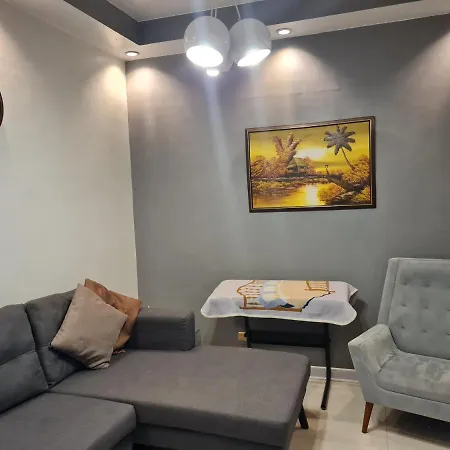 Huge Condo Unit Near Burgos Circle, St Lukes, Shangri-La - P Hamptons T1-2
