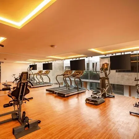 The Shore At 46Th Luxury Condos-3