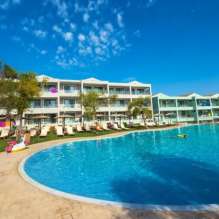 Robolla Beach Aparthotel-2