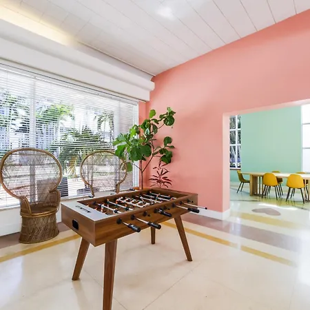 Tropics Hotel Miami Beach-2