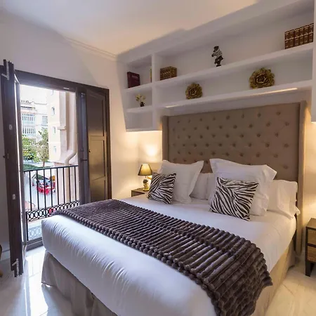 The Clock House - Luxury Urban Suites-2