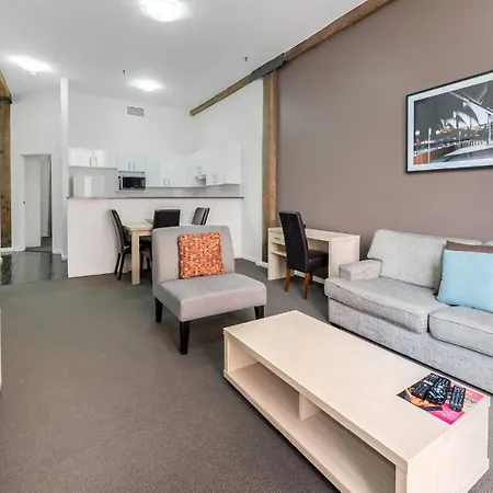 Oaks Sydney Goldsbrough Suites-3