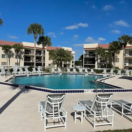 Ocean Village Club B-17-2