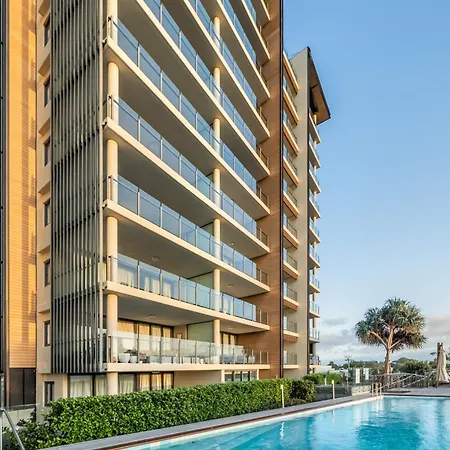 Oaks Redcliffe Mon Komo Suites-3