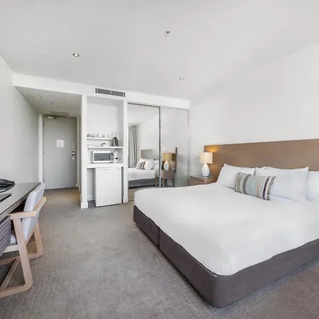 Oaks Redcliffe Mon Komo Suites-2