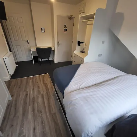 Affordable Comfort On Alfreton Road - Ideal For Savvy Travelers-2